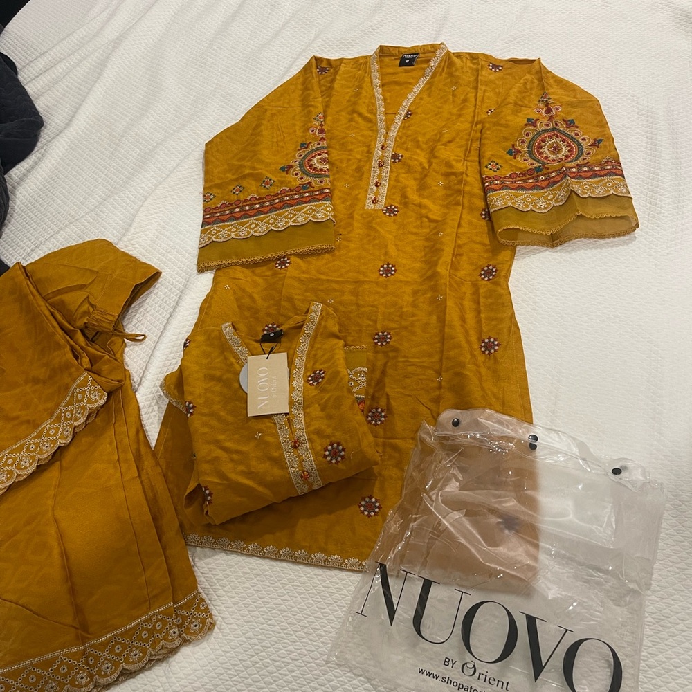 Mustard Embroidered Kurta - Picture 7 of 10